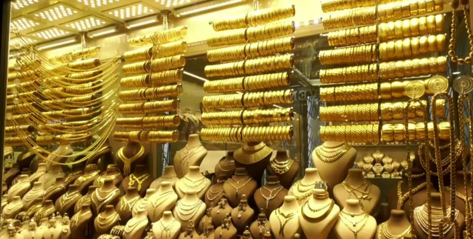 altin bilezikler kolyeler rafta kaldi kuyumcular isyan etti GMM2SrCK