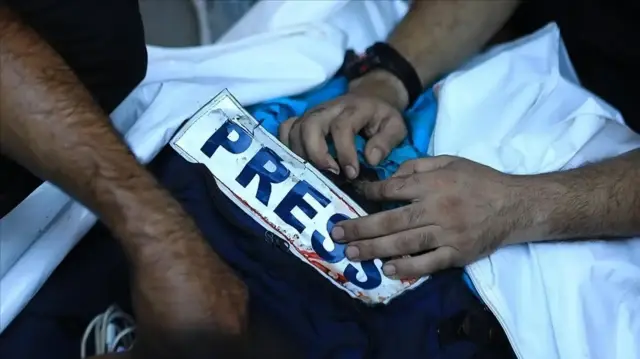 gazze seridinde bir gazeteci daha israil saldirisinda oldu xEFu2i7e
