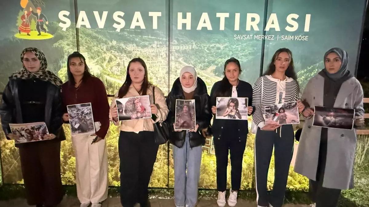 artvindeki ogrencilerden gazzedeki kiz cocuklari icin anlamli farkindalik etkinligi VqdRUeIk.jpg