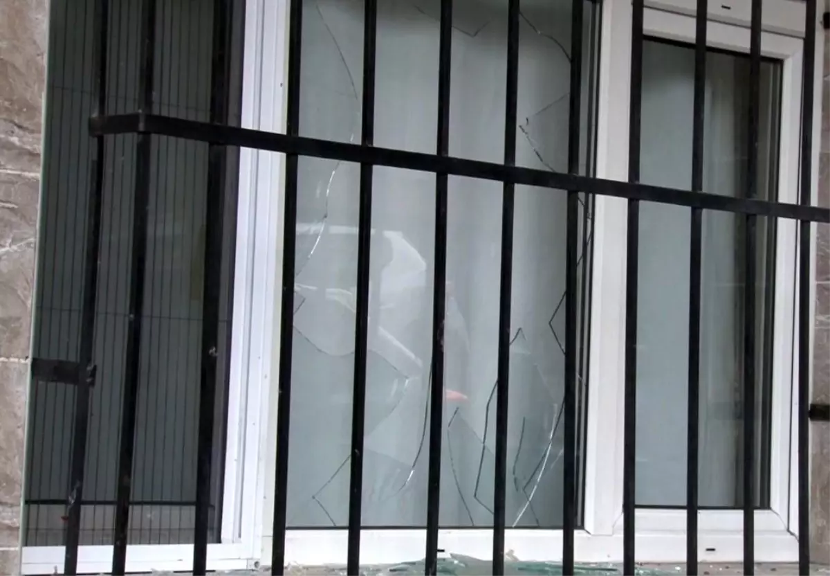 gaziosmanpasada patlayici ihbari PNwAh71M.jpg