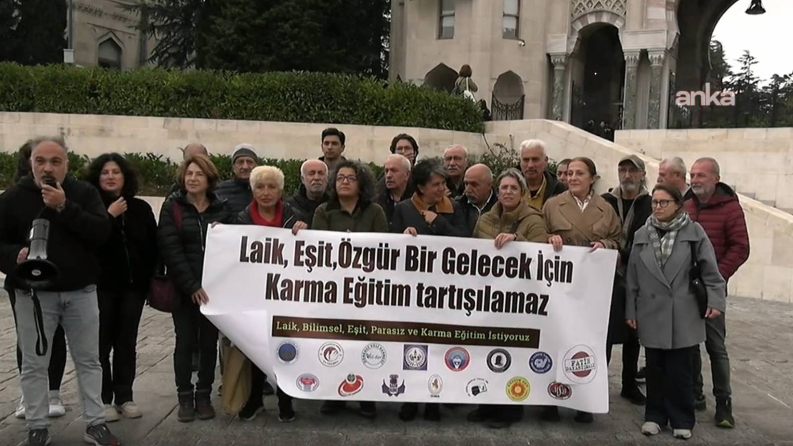 istanbulda dunya kiz cocuklari gunu eylemi kamusal egitim hakki mucadelemizden vazgecmeyecegiz karma egitimi tartistirmayacagiz AOjciI6u