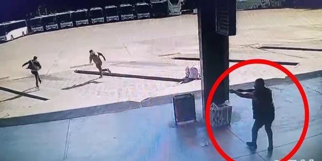 otogarda etrafa ates acan uzman cavus bacagindan vuruldu LOr56eik.jpg