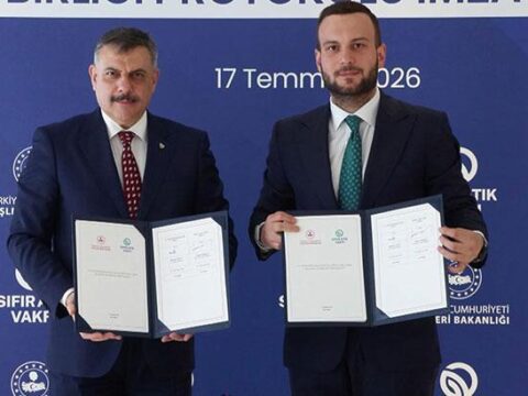 Icisleri bakanligi ile sifir atik vakfi arasinda sifir atik isbirligi protokolu imzalandi M7eZj9hW